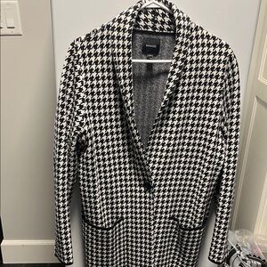 RW&CO. Classic Houndstooth Long Sweater/Jacket